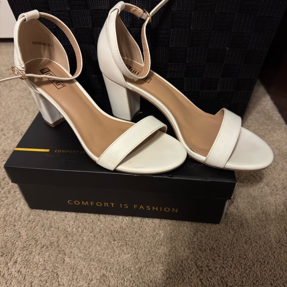 Shoes - Elegant White Ankle Strap Heels